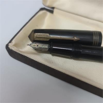 עט נובע וינטג’ מקורי של Parker