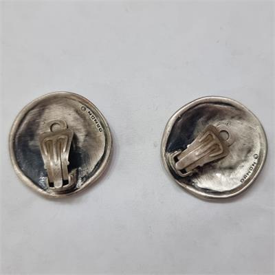 עגילי קליפס מעוצבים של DANON – כסף מושחר במראה וינטג'