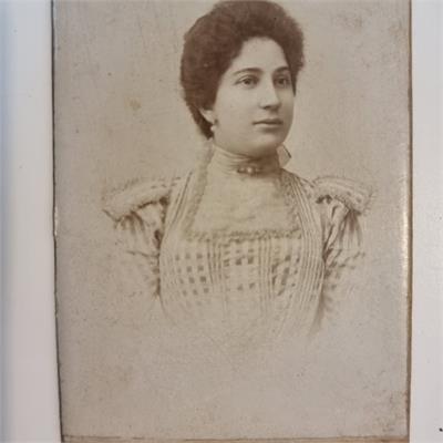 צילום סטודיו עתיק ונדיר מוורשה (סוף המאה ה-19) 