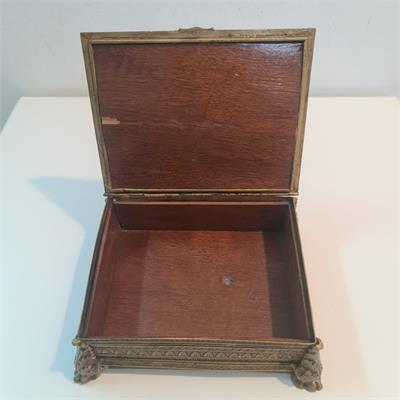 תיבת תכשיטים עתיקה