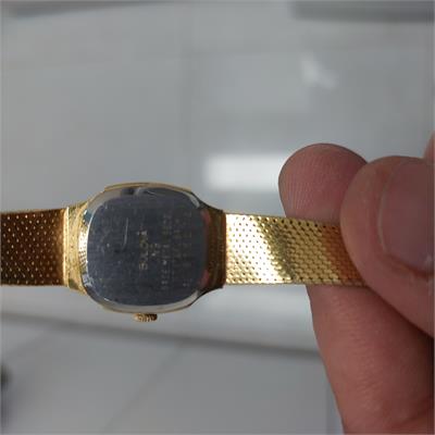 שעון יד נשים וינטג' בולובה (Bulova) בציפוי זהב משנת 1976