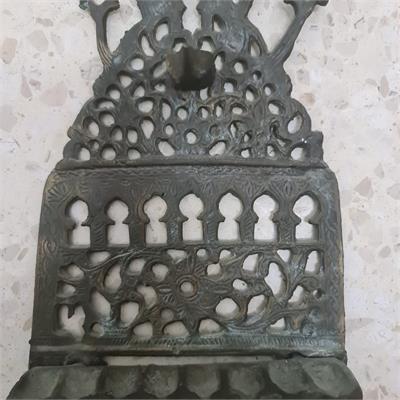 חנוכייה מרוקאית עתיקה, שמן