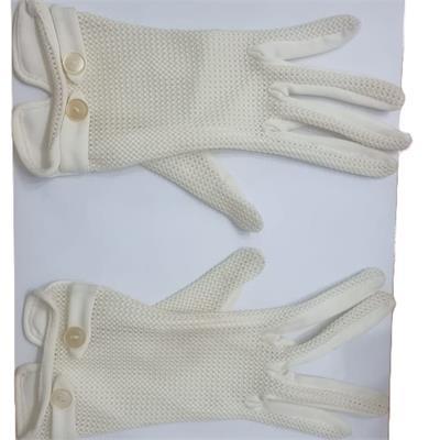 כפפות וינטג' בצבע לבן אלגנטיות – שיק של פעם (שנות ה-50/60)