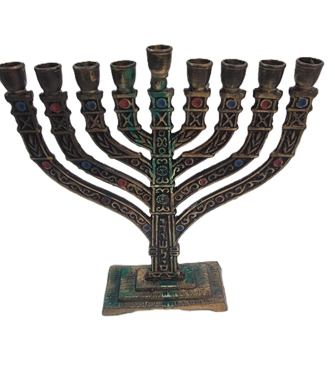 חנוכיית פליז יצוקה וינטג' – JERUSALEM