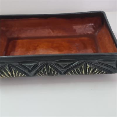 כלי קרמיקה מלבני בית היוצר